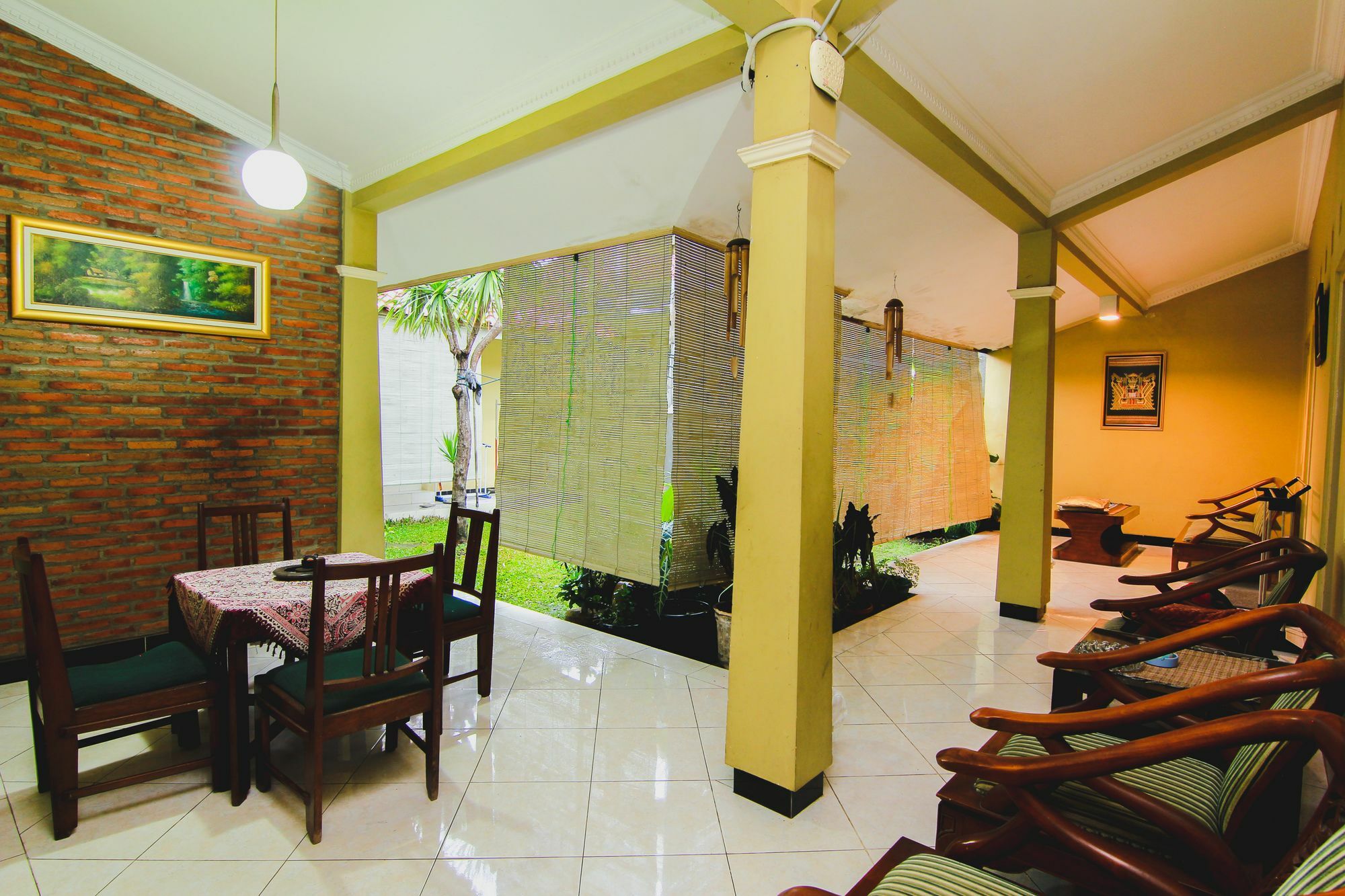 Griya Batik Giri Sekar Homestay Yogyakarta Exterior foto